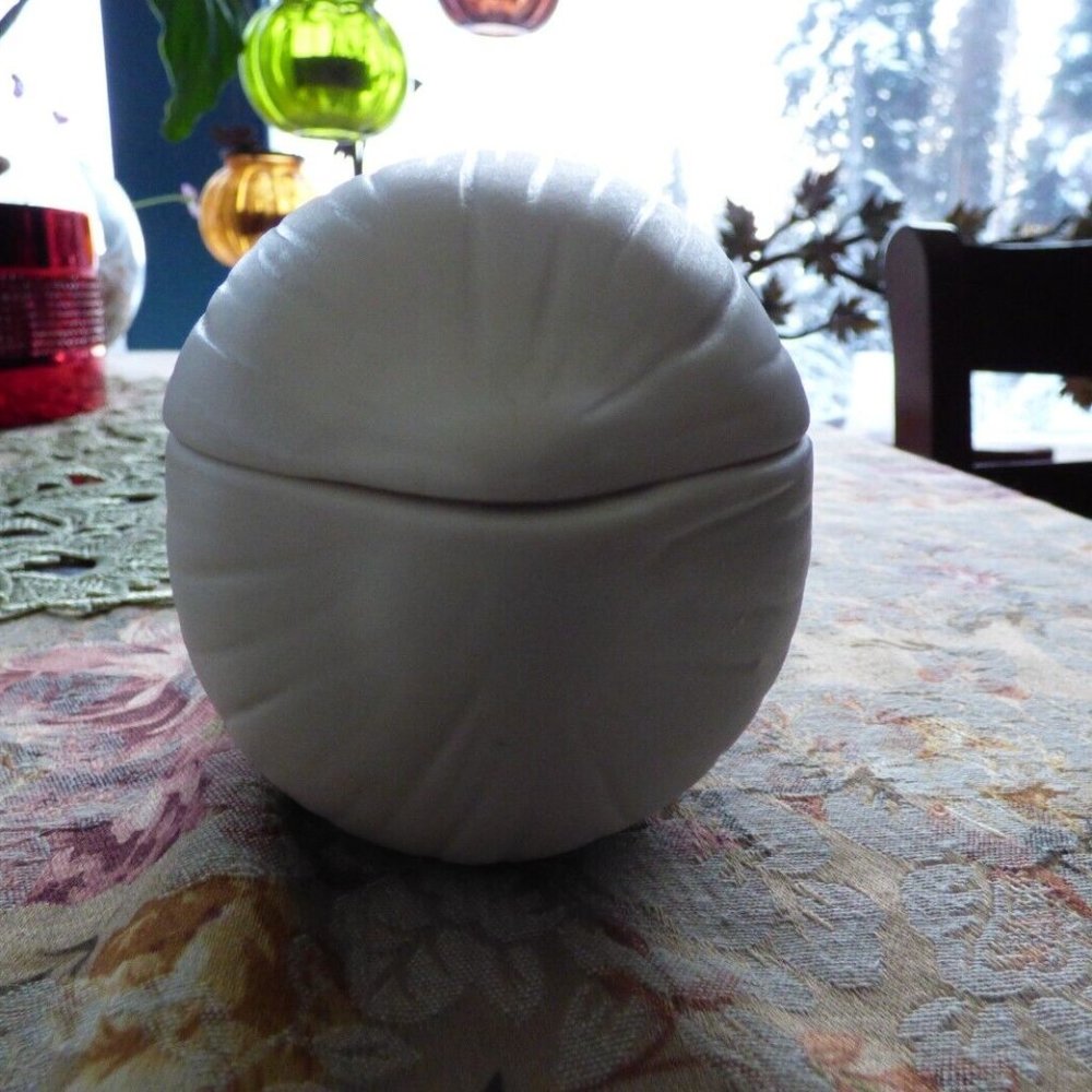 FALL WINTER PORCELAIN RESIN GOLD PLATED ACORN JAR TRINKET CANDY JEWELRY STORAGE - Picture 4 of 8